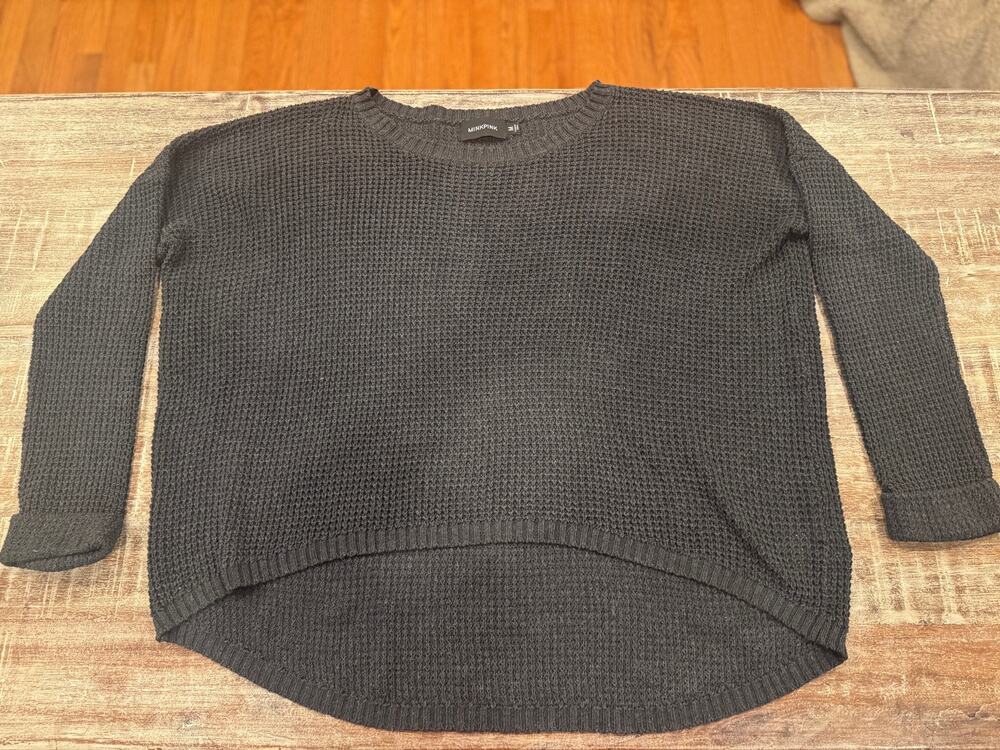 MinkPink Charcoal Gray High-Low Waffle Knit Sweater Sz M